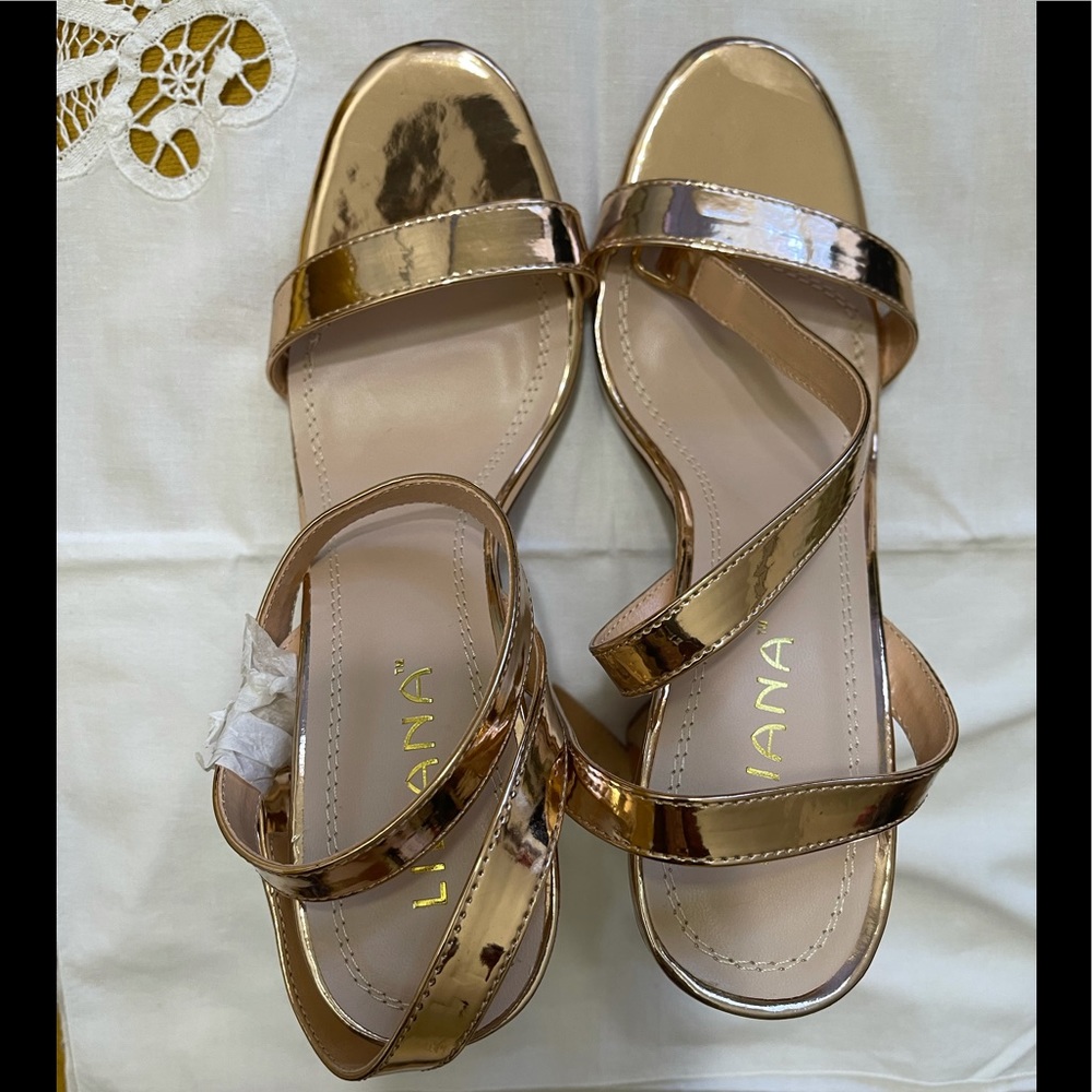 Women’s high heel sandals size 10
